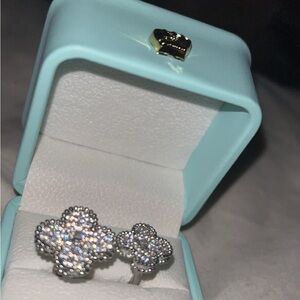 Elegant Silver Floral Allurez Jewelry two stone ring.